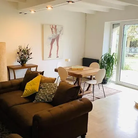 Maison De Famille Avec Piscine Au Coucou Chanteur Holiday home Gout-Rossignol