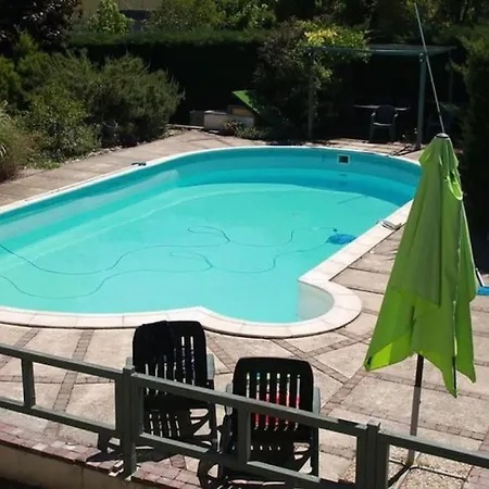Holiday home Maison De Famille Avec Piscine Au Coucou Chanteur Gout-Rossignol