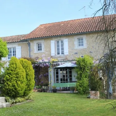 Maison De Famille Avec Piscine Au Coucou Chanteur Holiday home